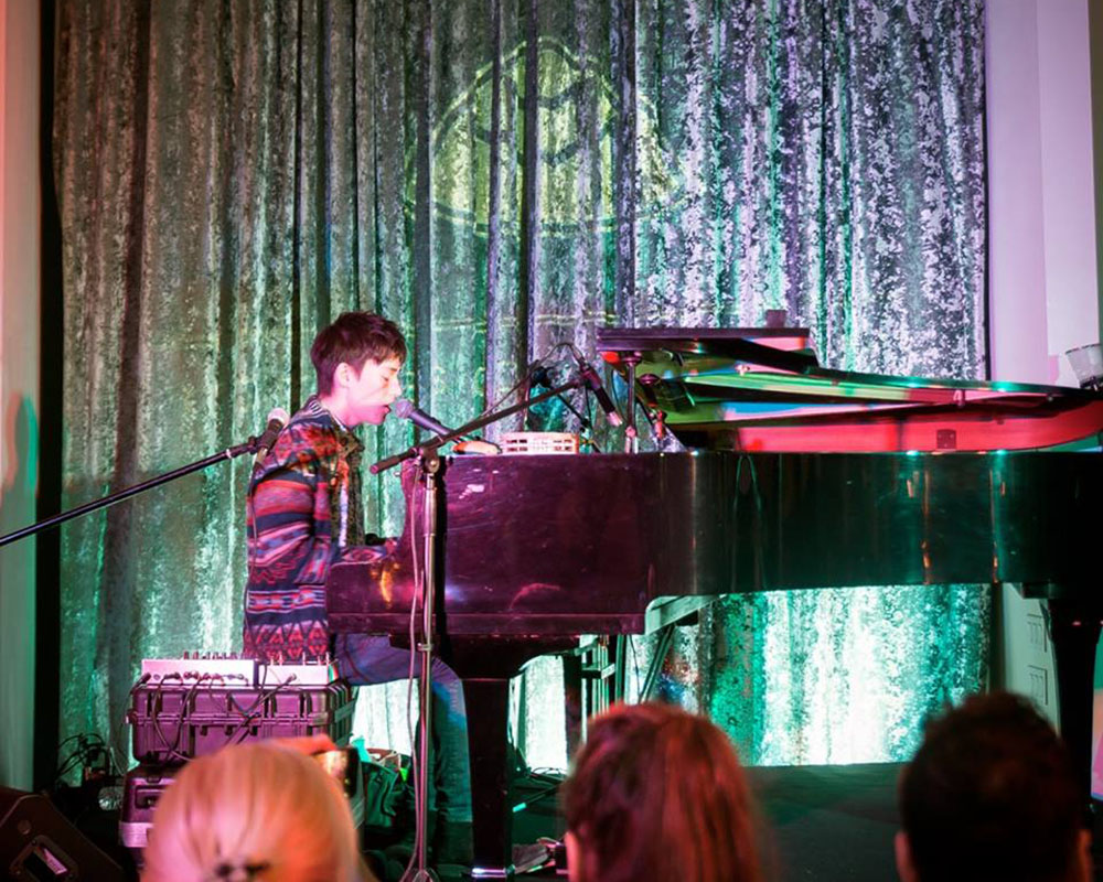 arts.mit.edu/artists/jacob-collier/