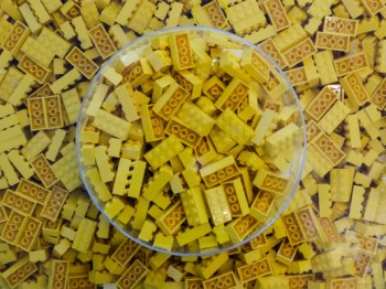 Collection of many yellow legos.