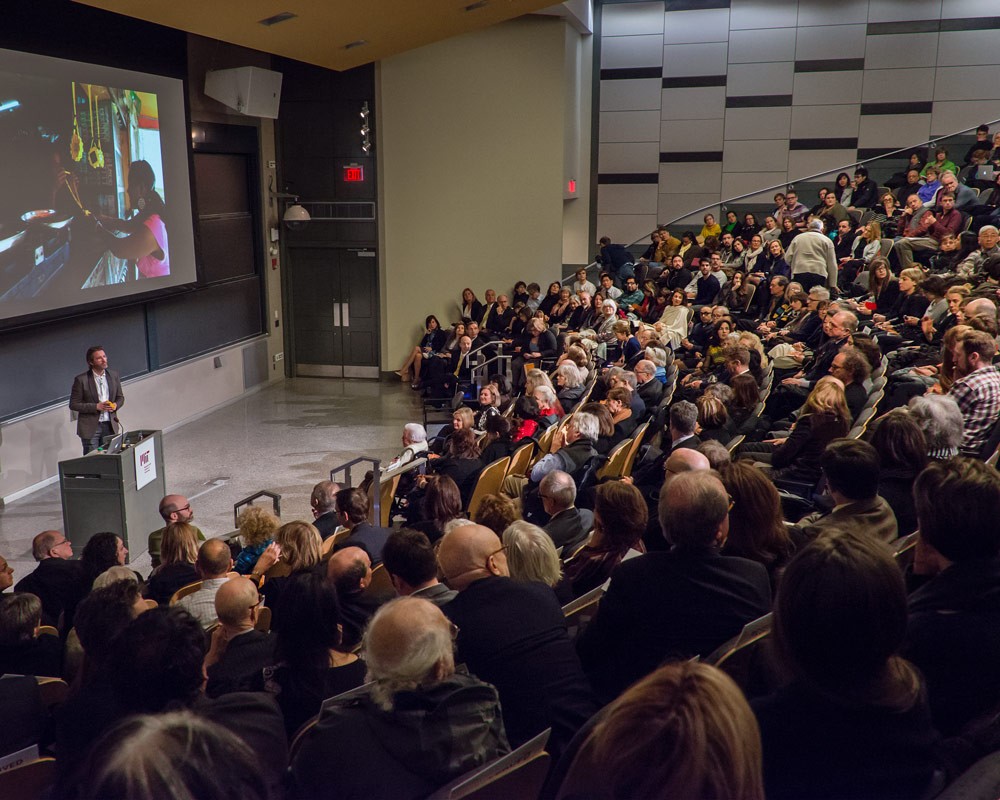 Olafur Eliasson addresses the audience in MIT Lecture Hall 10-250, 2014. Credit: L. Barry Hetherington.