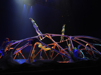 Robert Lepage, Totem. Credit Cirque du Soleil