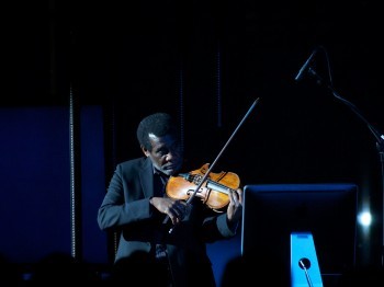 Marcus Thompson performs Barry Vercoe's Synapse, 2011. Photo: Andy Ryan.