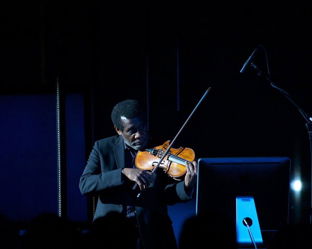 Marcus Thompson performs Barry Vercoe's Synapse, 2011. Photo: Andy Ryan.