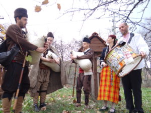Kaynak Pipers Band. Courtesy of the artist.